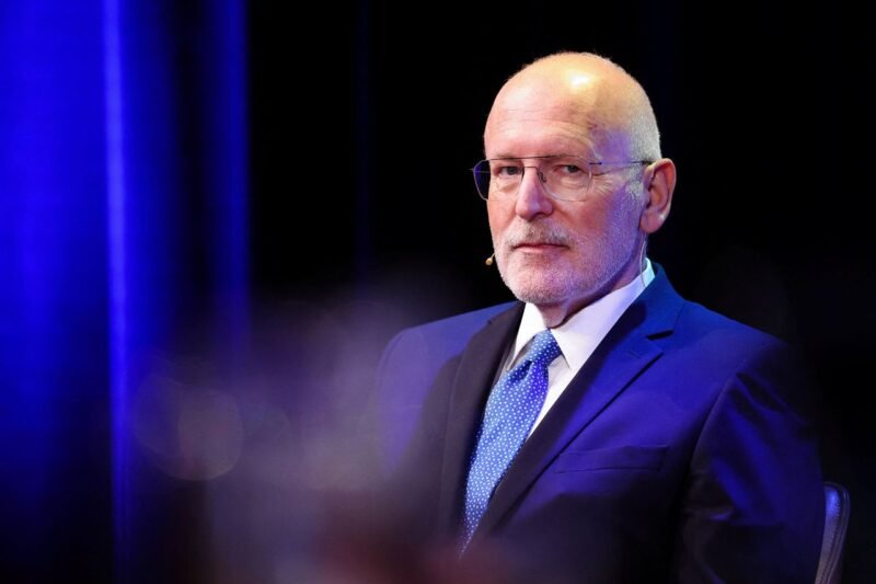 ‘Beerput gaat open: Grote beschuldigingen richting Frans Timmermans door Europarlementariër’