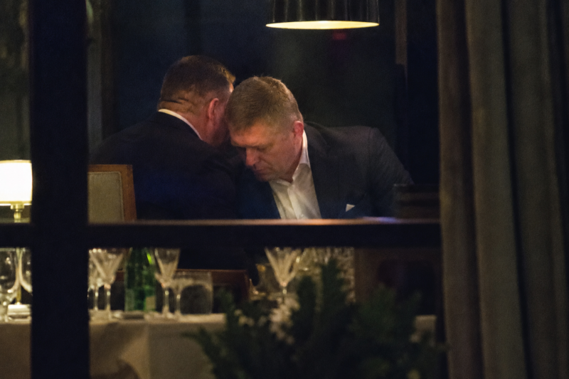SCHOK IN DEN HAAG!