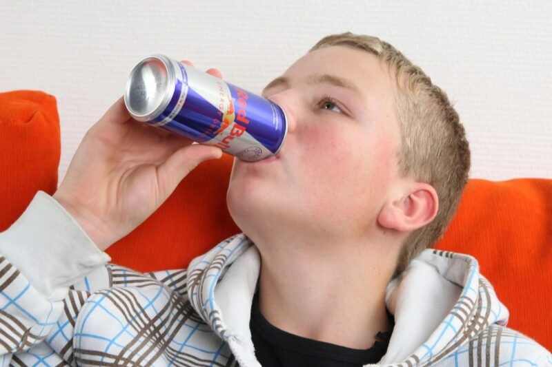 ENERGYDRANKS ONDER DE LOEP! JONGEREN MASSAAL AFHANKELIJK?