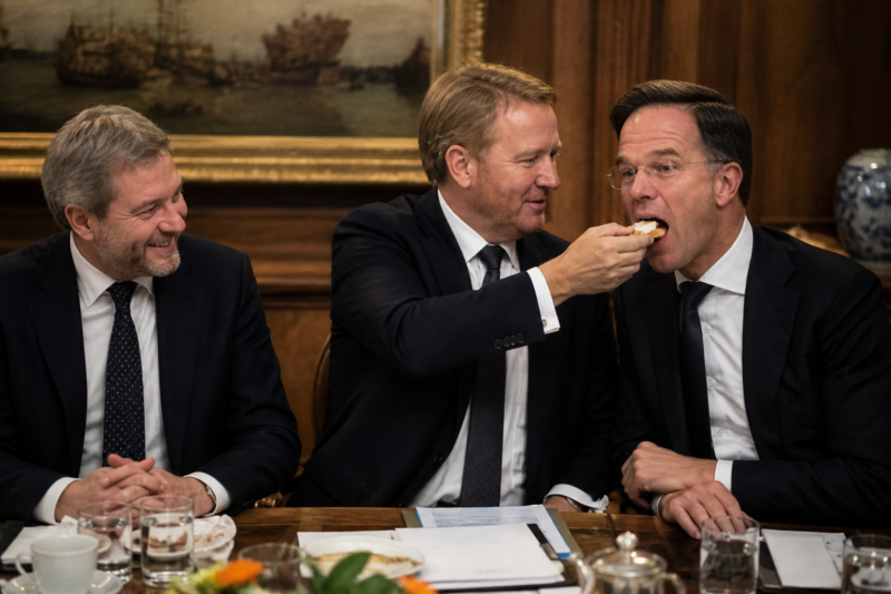 GEHEIME ONTMOETING ONTHULD! WAT GEBEURDE ER ACHTER GESLOTEN DEUREN?