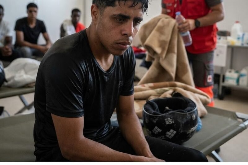 🇲🇦 “Het is niet goed wat we doen, er vallen doden” – een Marokkaanse migrant in Ceuta vertelt openhartig over de situatie en zegt zelf niet goed te weten waarom hij daar is.