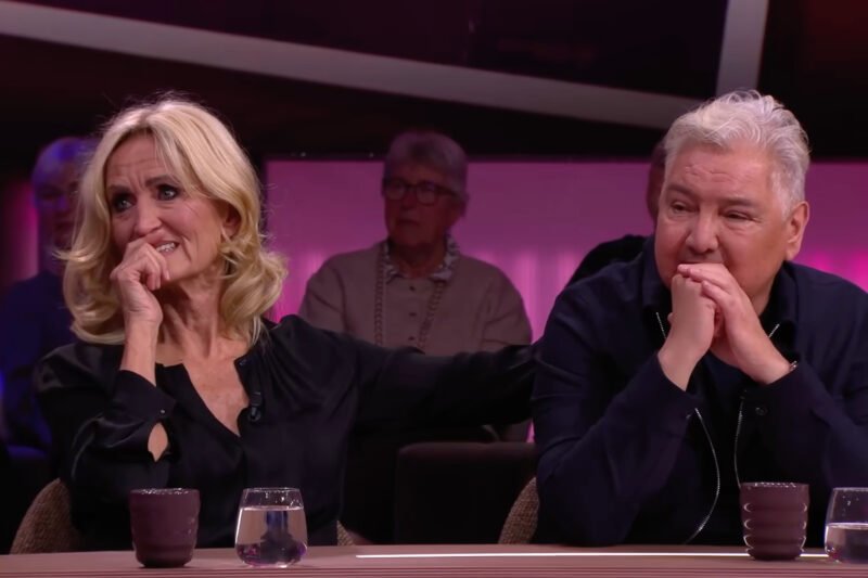 Ontroerend: Maxim Froger verrast vader René met bijzonder optreden in Renze
                                                     – TVgids.nl